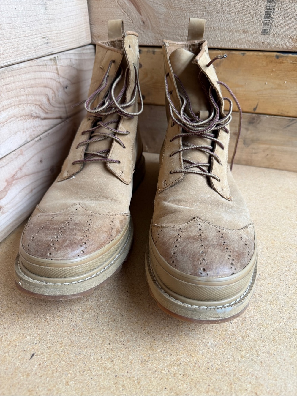 Sorel Men's Tan Suede Wingtip Combat Boots - Lace-Up 11 1/2